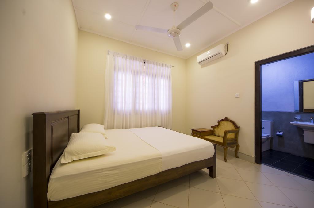 Hotel First House Mihintale Exterior foto